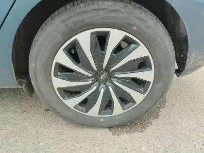 Photo 8 Ford Fiesta  1.0 EcoBoost Hybrid 125ch Titanium Business 5p