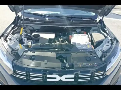 Photo 14 Dacia Jogger  1.6 hybrid 140ch Extreme 7 places -24