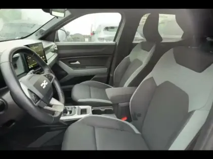 Photo 9 Dacia Duster  1.6 hybrid 140ch Extreme
