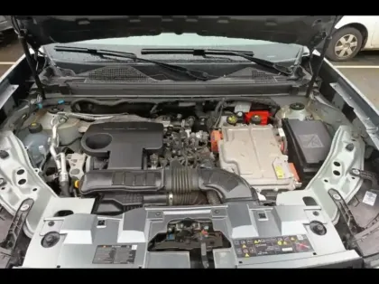 Photo 14 Dacia Duster  1.6 hybrid 140ch Extreme