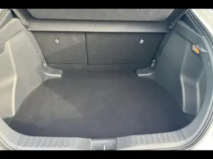 Photo 8 Toyota C-HR  1.8 Hybride 140ch Design NG23