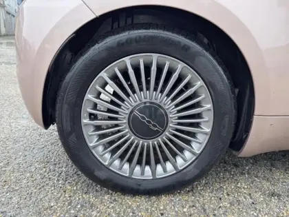 Photo 13 Fiat 500  e 95ch Icône