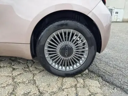 Photo 10 Fiat 500  e 95ch Icône