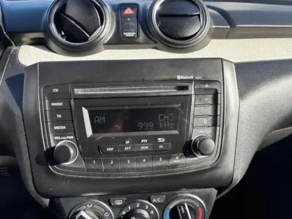 Photo 12 Suzuki Swift  1.2 Dualjet Hybrid 83ch Avantage