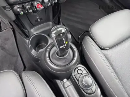 Photo 14 Mini Mini  Cooper 136ch  Edition Camden BVA7