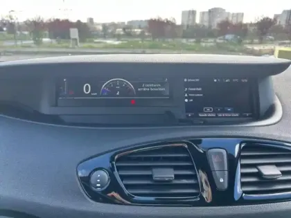 Photo 10 Renault Scenic  1.5 dCi 110ch energy Zen