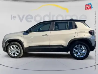 Photo 8 Jeep Avenger  1.2 Turbo T3 110ch MHEV Altitude BVR6 eHybrid