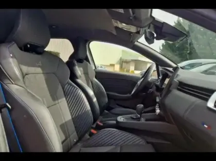 Photo 9 Renault Clio  1.6 E-Tech 145ch full hybrid esprit Alpine - 24