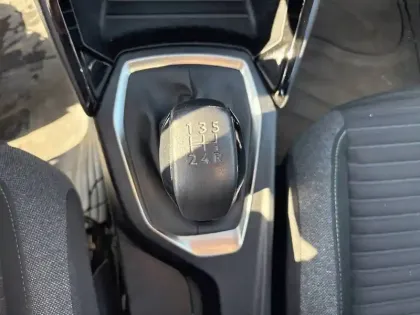 Photo 33 Peugeot 208  PureTech 75 S&S BVM5