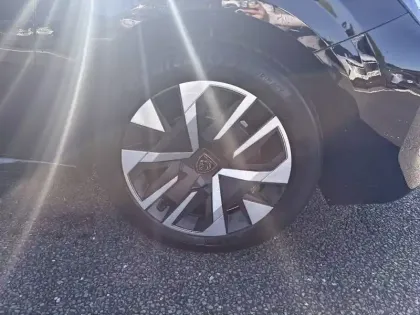 Photo 32 Peugeot 208  PureTech 75 S&S BVM5