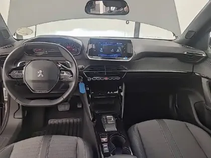 Photo 35 Peugeot 2008  PureTech 130 S&S EAT8