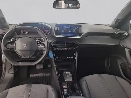 Photo 7 Peugeot 2008  PureTech 130 S&S EAT8
