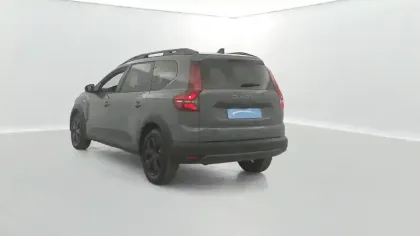 Photo 20 Dacia Jogger  Hybrid 140 7 places GSR2