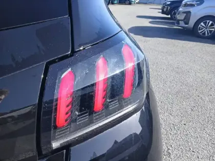 Photo 16 Peugeot 208  Electrique 50 kWh 136ch