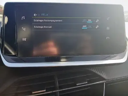 Photo 20 Peugeot 208  Electrique 50 kWh 136ch