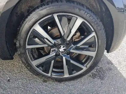 Photo 12 Peugeot 208  Electrique 50 kWh 136ch