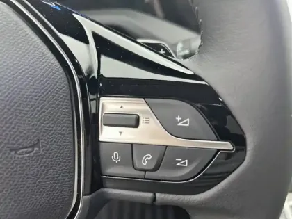 Photo 21 Peugeot 308  SW Hybrid 145 e-DCS6