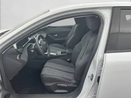 Photo 10 Peugeot 308  SW Hybrid 145 e-DCS6