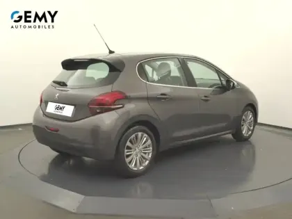Photo 83 Peugeot 208  1.6 BlueHDi 75ch S&S BVM5