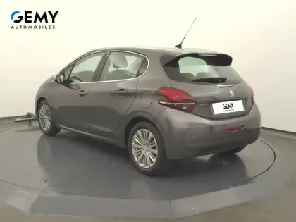 Photo 72 Peugeot 208  1.6 BlueHDi 75ch S&S BVM5