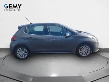 Photo 25 Peugeot 208  1.6 BlueHDi 75ch S&S BVM5