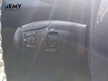 Photo 12 Peugeot 208  1.6 BlueHDi 75ch S&S BVM5