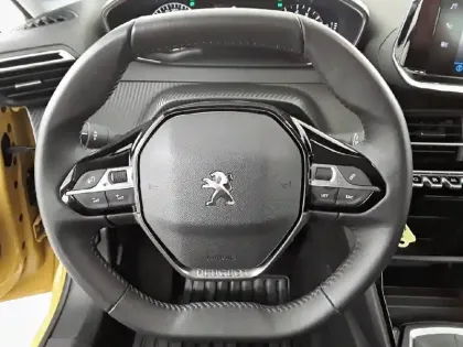 Photo 50 Peugeot 208  PureTech 75 S&S BVM5