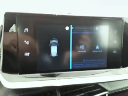 Photo 17 Peugeot 208  PureTech 75 S&S BVM5