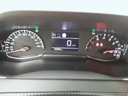 Photo 9 Peugeot 208  PureTech 75 S&S BVM5