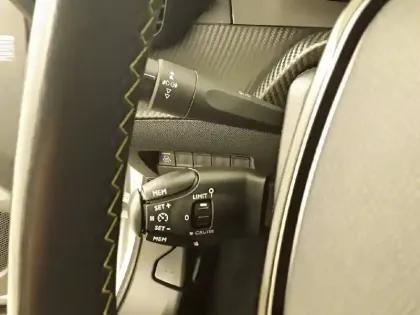 Photo 20 Peugeot 2008 Gén. II Ph1 NG GT 5