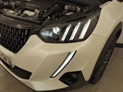 Photo 15 Peugeot 2008 Gén. II Ph1 NG GT 5