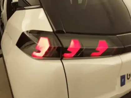 Photo 16 Peugeot 2008 Gén. II Ph1 NG GT 5