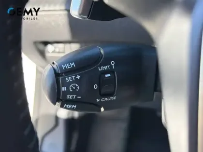 Photo 31 Peugeot 208  Hybrid 100 e-DCS6