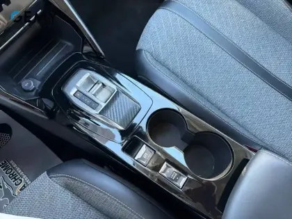 Photo 37 Peugeot 208  Hybrid 100 e-DCS6