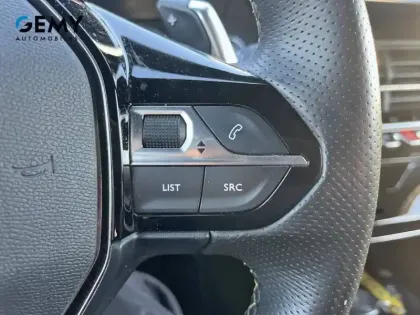 Photo 13 Peugeot 2008  PureTech 130 S&S EAT8