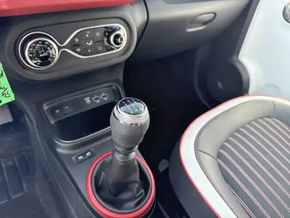 Photo 13 Renault Twingo  III TCe 95