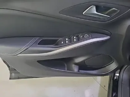 Photo 49 Opel Grandland Gén. I Ph1 GS Light 5