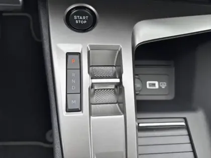 Photo 53 Peugeot 308  Hybrid 145 e-DCS6