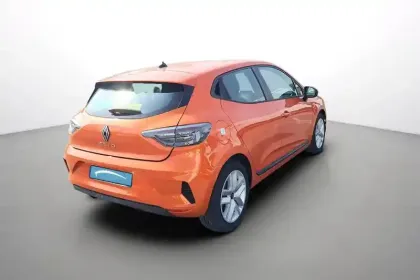Photo 14 Renault Clio  E-Tech full hybrid 145