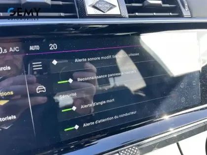 Photo 18 DS DS 7  Hybride Rechargeable E-Tense 225 EAT8