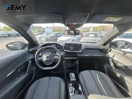 Photo 7 Peugeot 2008  Hybrid 145 e-DCS6