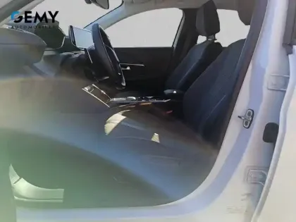 Photo 8 Peugeot 208  Hybrid 100 e-DCS6