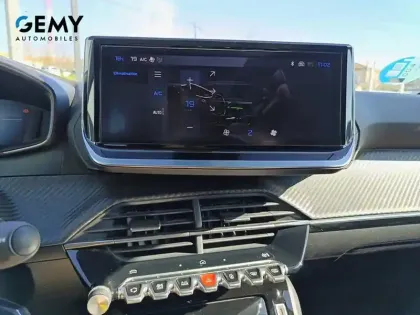 Photo 18 Peugeot 208  Hybrid 100 e-DCS6