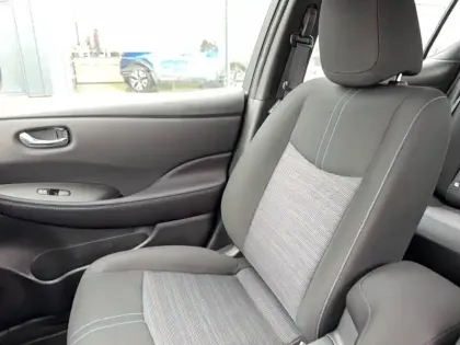 Photo 13 Nissan Leaf  Electrique 40kWh