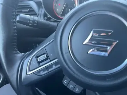 Photo 55 Suzuki Swift  1.2 Dualjet Hybrid AllGrip