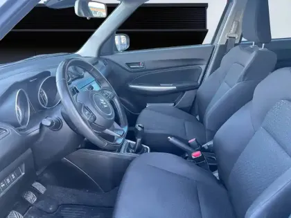 Photo 38 Suzuki Swift  1.2 Dualjet Hybrid AllGrip