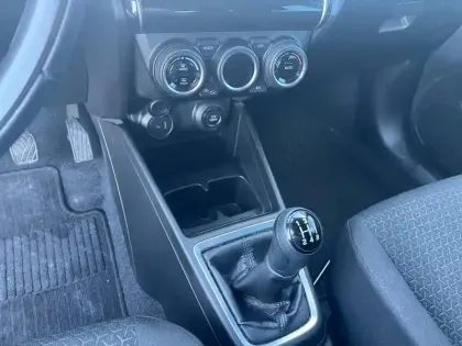 Photo 10 Suzuki Swift  1.2 Dualjet Hybrid AllGrip