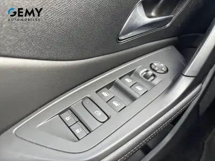 Photo 21 Peugeot 308  PureTech 130ch S&S EAT8