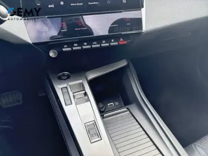 Photo 17 Peugeot 308  PureTech 130ch S&S EAT8