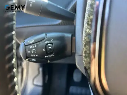 Photo 49 Peugeot 2008  PureTech 100 S&S BVM6